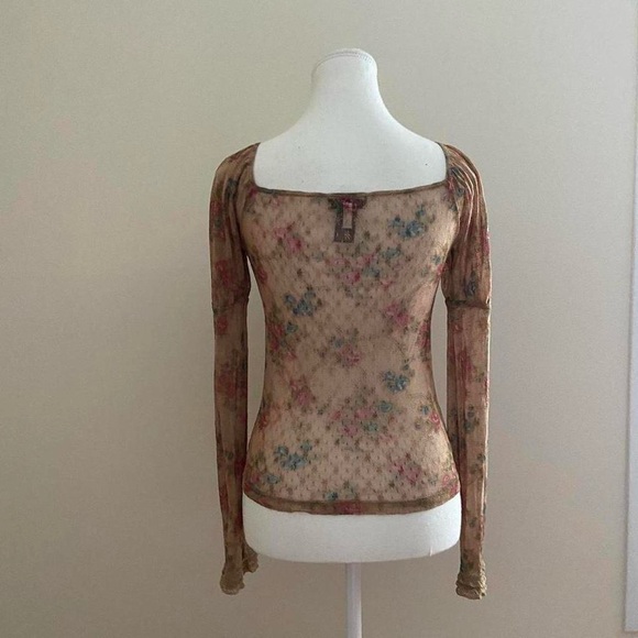 Express Lace Top in Cream - Picture 3 of 8